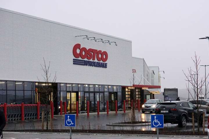 Costco velti 27 milljörðum og greiddi milljarða til eiganda