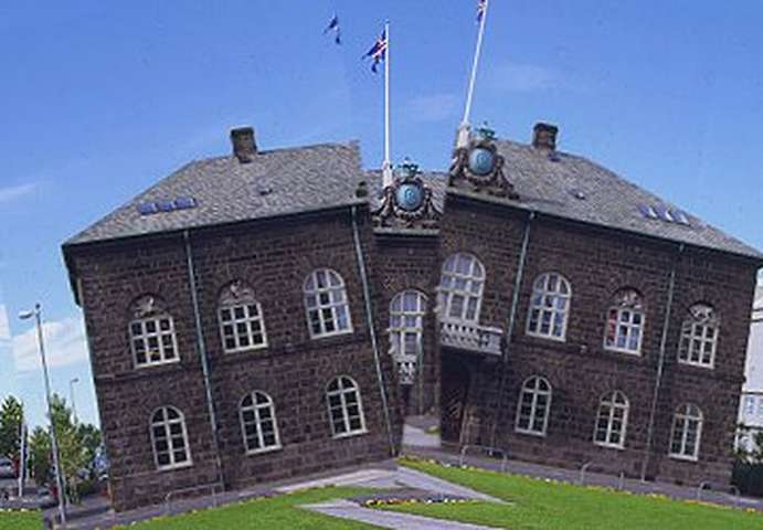 Sátta- eða stríðstónn?