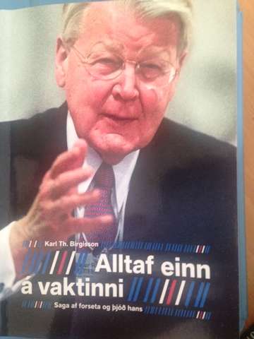 Bókadómur: -Alltaf einn á vaktinni.-