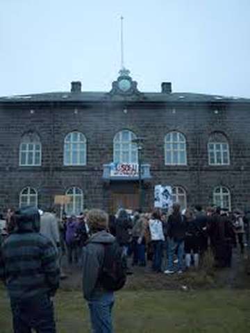 Loforðið um kosningar