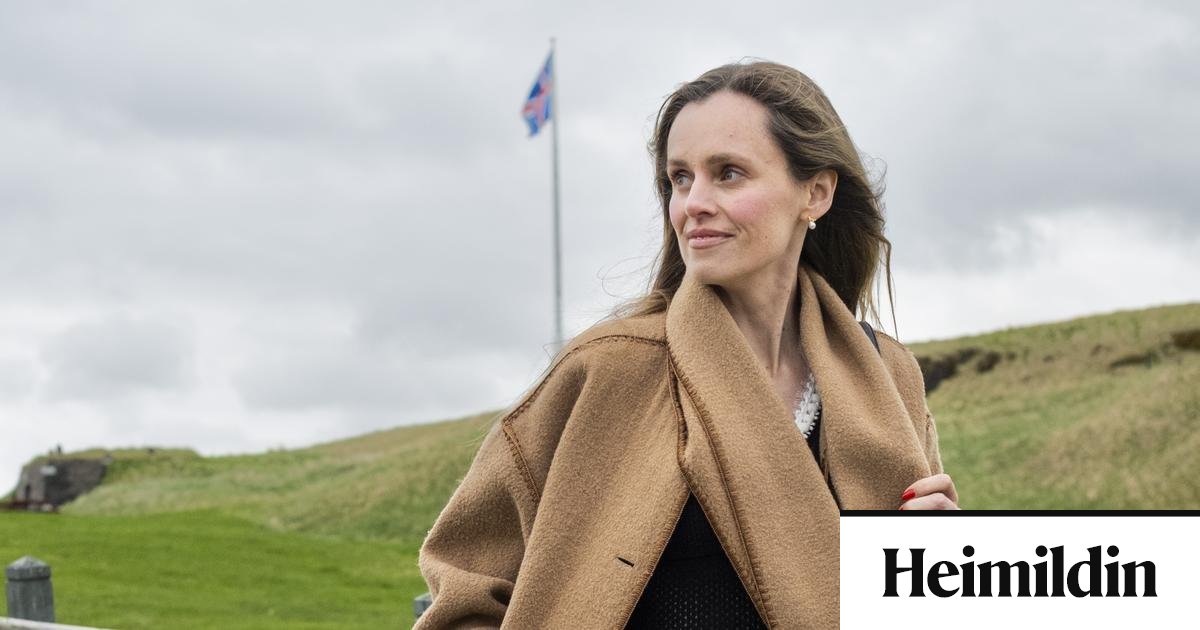 Leggst gegn eigin stólakaupum: „Ég hef sjálf setið makindalega í þeim í átta ár“