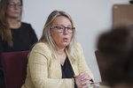 Segir ósatt og beitir sér gegn rannsókn þingnefndar