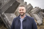 Formaður bæjarráðs vinnur hjá fyrirtæki námufjárfestisins