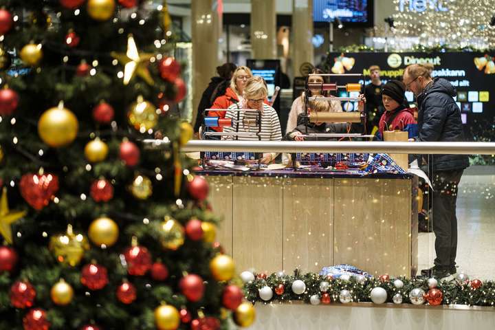 Íslendingar verja nær 8 prósentum tekna í jólagjafir – meira en Danir, minna en Norðmenn