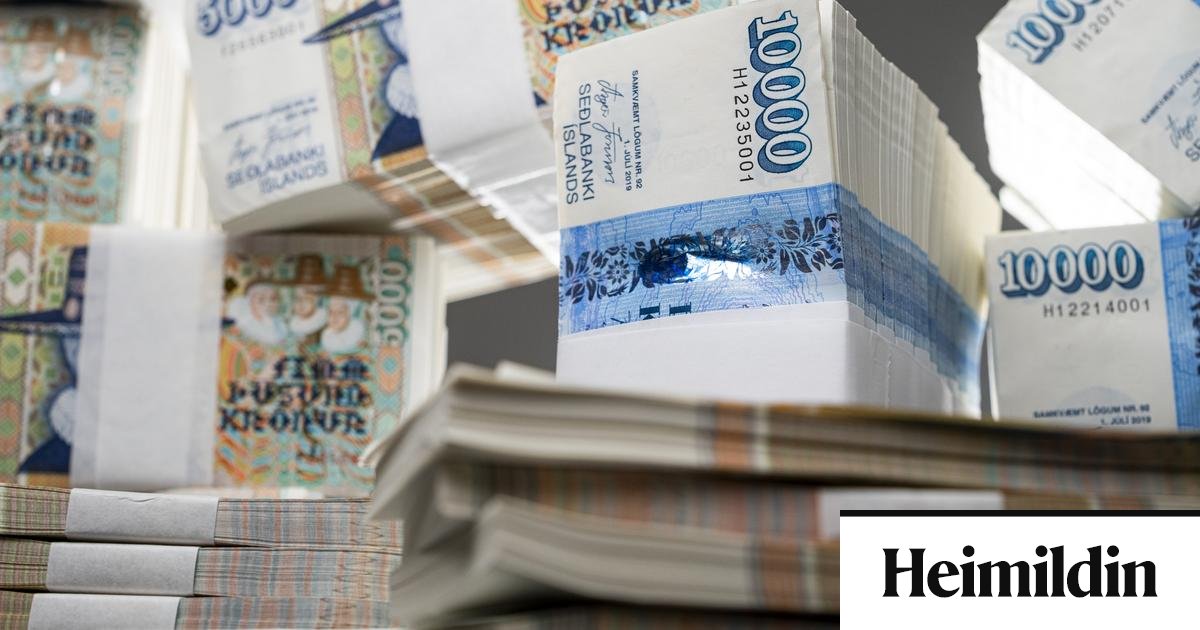 Hver borgar fyrir arðsemi bankanna?