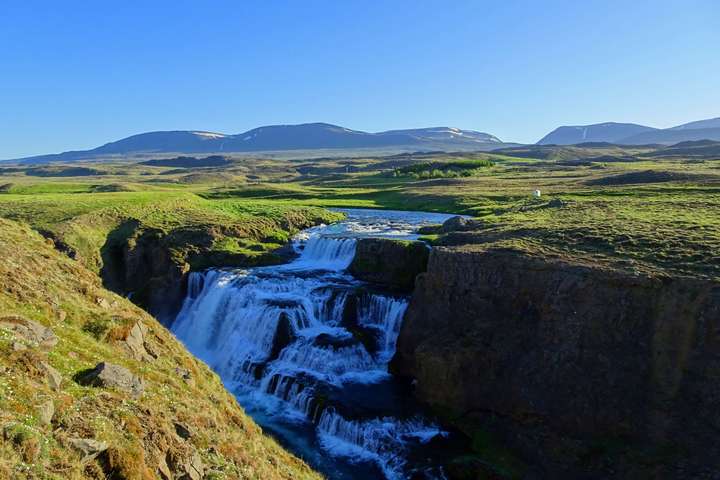 Lokar aðgengi að Reykjafossi og Fosslaug