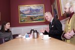 Benedikt skiptir um afstöðu varðandi fimm flokka stjórn