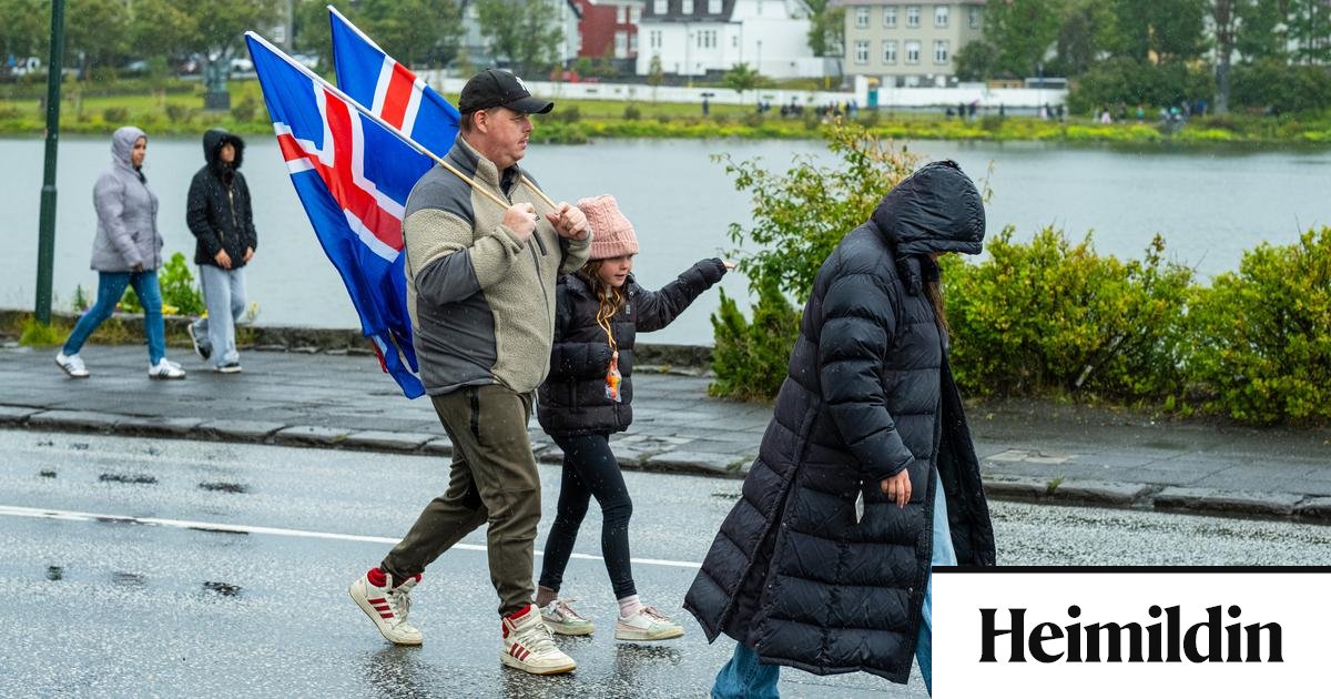 Hoppukastalar og hátíðardagskrá um allt land á 17. júní