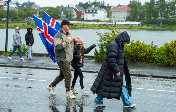 Hæ hó og jibbí jei þrátt fyrir nokkra dropa