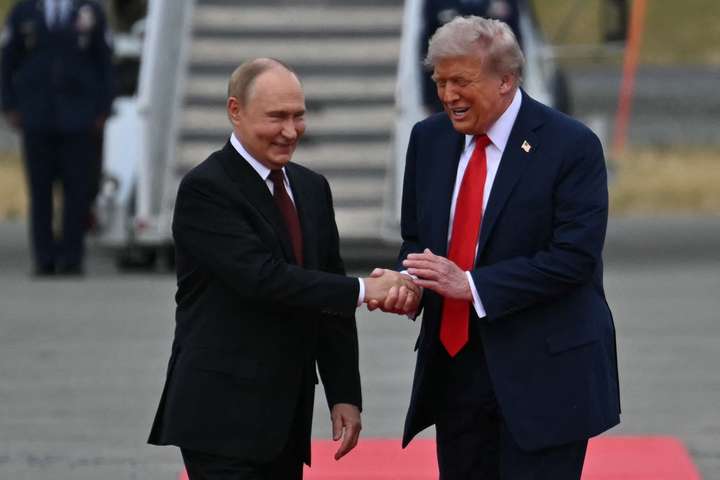 Endurfundir Trumps og Pútíns komnir á ís