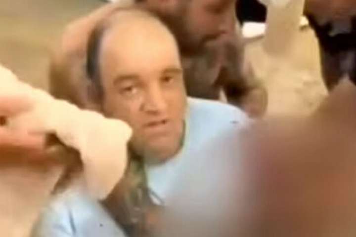 Múslimi hylltur fyrir að stöðva fjöldamorð á Gyðingum