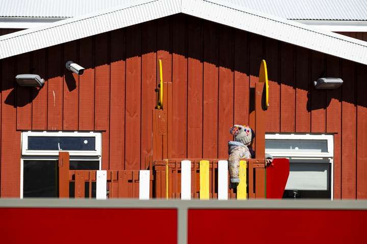 Árið 2025: Ísland gegn ungu fólki