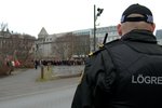 Kærðir lögreglumenn sem fótbrutu mann verða áfram við störf