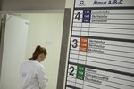 Send heim af Landspítalanum og sagt að fylgjast með fréttum