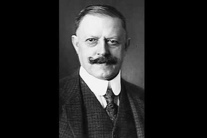 Stjórnmálakennari Hitlers dó í fangabúðum Nasista
