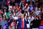 Hinn ósjálfbæri forseti: Hundrað dagar með Trump aftur í embætti