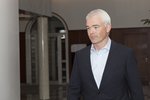 Gloppa í lögunum minnkar refsingu Lárusar um eitt ár