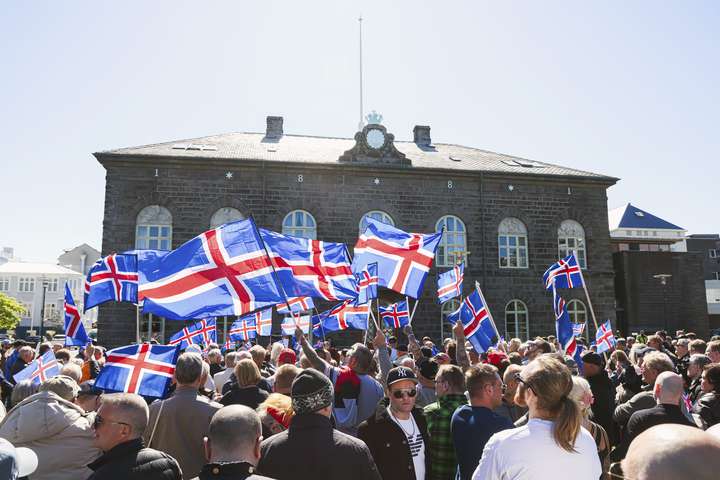 Ósammála um hvernig bregðast eigi við mótmælum gegn innflytjendum