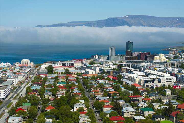 Við getum því byrjað á að taka til í sjálfum okkur