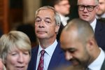 Farage segir af sér og bíður sig aftur fram