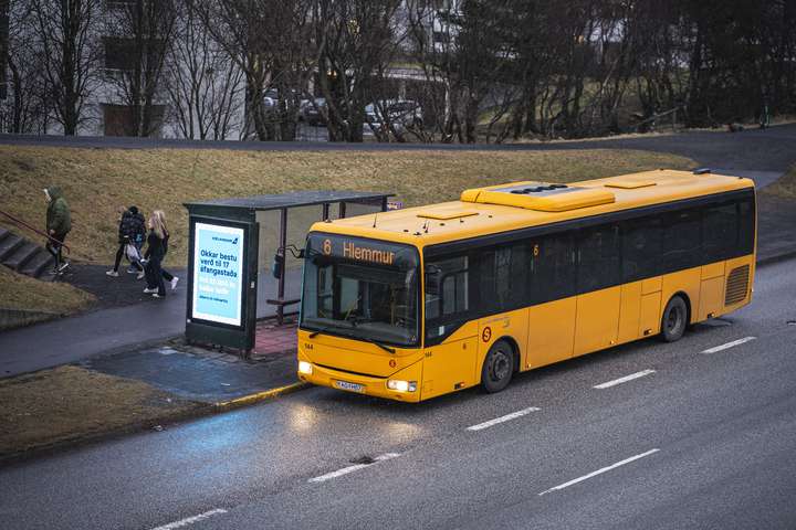 „Hundfúl“ yfir hærra verði í Strætó