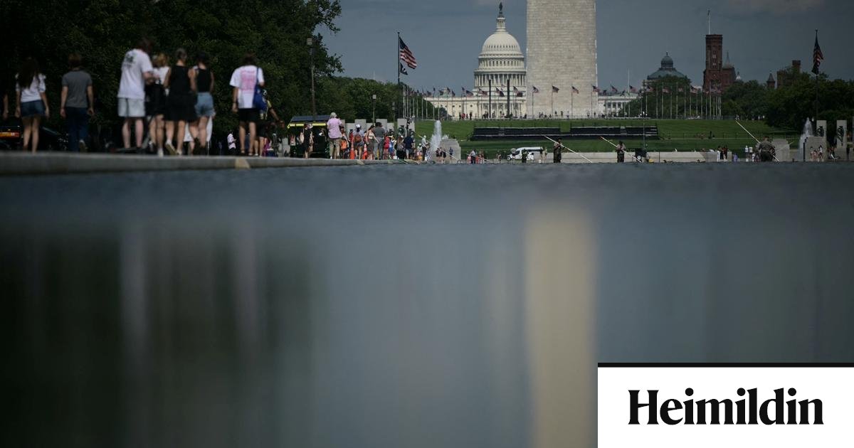 Málningin flagnar í lauginni í Washington