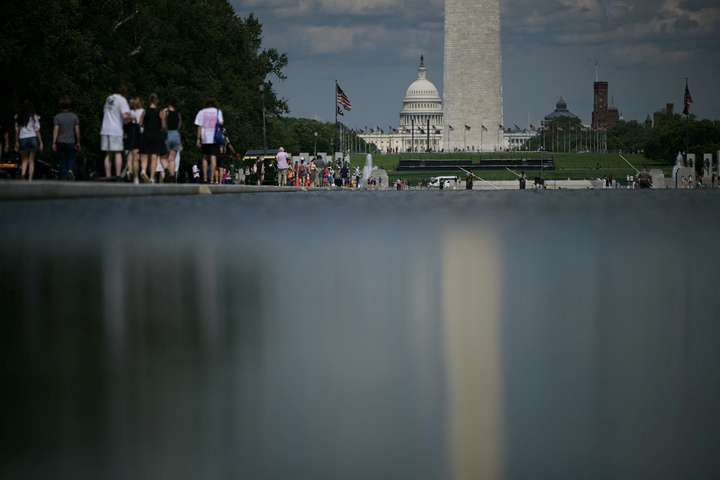 Málningin flagnar í lauginni í Washington