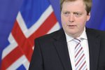 Sigmundur snýr aftur og býr fylgismenn sína undir „ofsafengin viðbrögð“ - „Íslandi allt!“ 