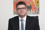 Gunnar Bragi kallar eftir frjálsum og óháðum fjölmiðlum sem veita stjórnvöldum aðhald
