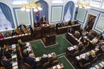 Þverpólitísk samstaða um að þrengja skilyrði til jarðakaupa