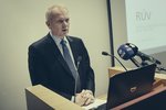 Illugi keypti sér raðhús og flytur úr íbúð Hauks