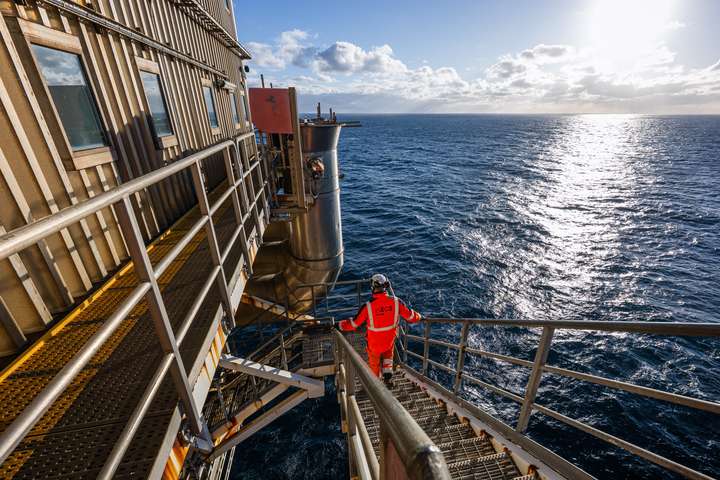 Kolvetni verður brátt grafið undir olíuborpalli í Norðursjó