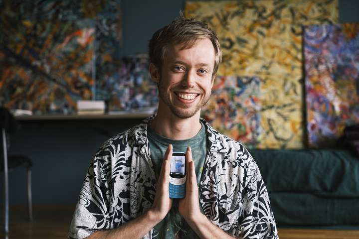 <span>Ekkert internet heima og notar takkasíma:</span> „Ég er alsæll án þessa alls“