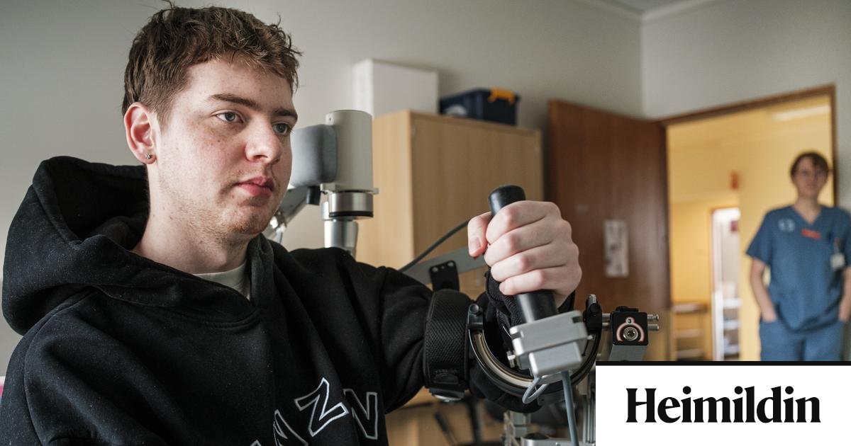 Snýr aftur í hjúkrunarfræði eftir heilablæðingu