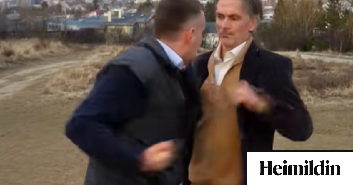 Sýnir sjálfan sig kýla Pétur