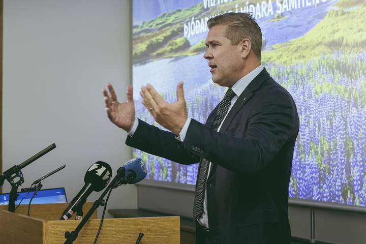 Ættbálkavæðing skoðanaskipta