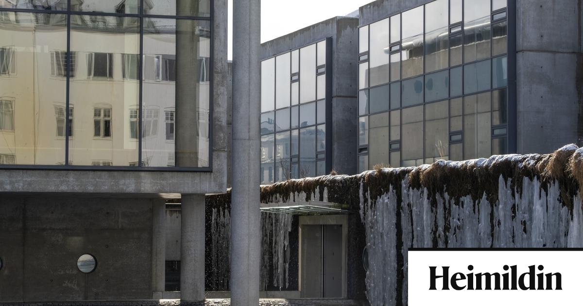 Rekstur Reykjavíkurborgar 12 milljörðum frá áætlun