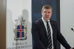 Vikið frá fjármálareglum fjórum árum eftir að þær tóku gildi