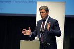 Tvö ráðuneyti undir Bjarna sem engu svarar: Aðstoðarmenn í fríi