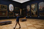 Hundruð verka skemmdust í vatnsleka á Louvre