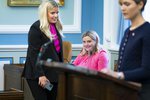 Miðflokkurinn étur upp hægra fylgi og Vinstri græn við það að detta af þingi