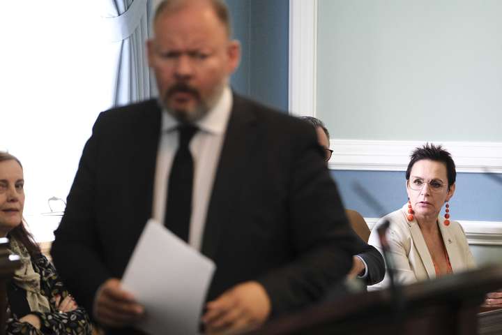 Saka Kristrúnu um rangtúlkun og ónákvæmni varðandi skuggafrumvarp