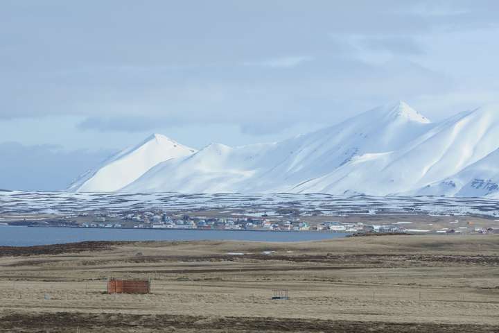 Hríseyingur grunaður um að hafa ráðist grímuklæddur inn í tjald sautján ára stúlku og reynt að nauðga henni