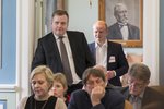 Regnboginn rís eða hamingjan sigrar leiðindin