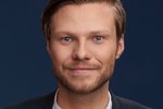 Strætófarþegar hvattir til að kasta nasistaáróðri í ruslið