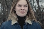 Ráðherra notar þingsal í auglýsingaskyni og hæðist að gagnrýni