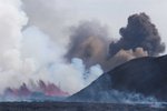 Hraunið gæti flætt yfir fjarskiptastöð Bandaríkjaflota