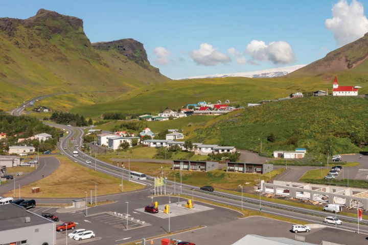 Hallast helst að endurbótum á núverandi vegi í gegnum Vík