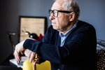 Lagabreytingar ýta eldra fólki úr vinnu
