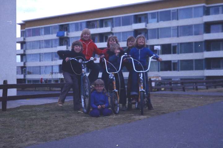 Horfði á vin sinn hverfa í bólgið brimið